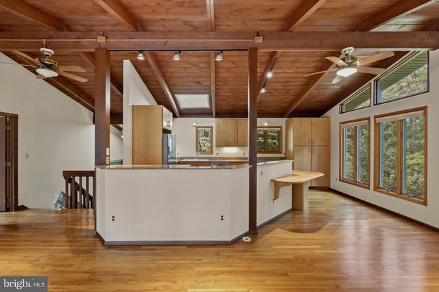 500 WALKER RD, Great Falls, VA 22066
