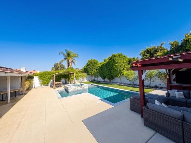 77663 Edinborough Street, Palm Desert, CA 92211