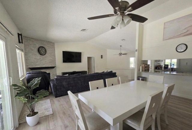 77663 Edinborough Street, Palm Desert, CA 92211