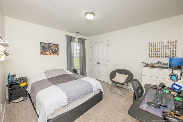 5264 Goshawk Drive, Hope Mills, NC 28348