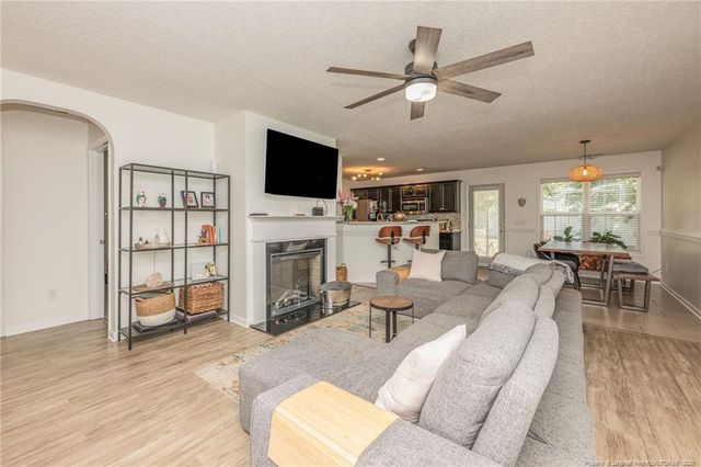 5264 Goshawk Drive, Hope Mills, NC 28348