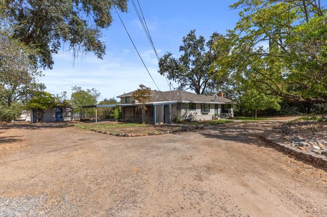 8865 Phoenix Ave, Fair Oaks, CA 95628