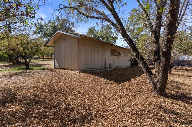 8865 Phoenix Ave, Fair Oaks, CA 95628