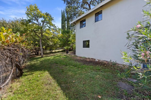 8865 Phoenix Ave, Fair Oaks, CA 95628