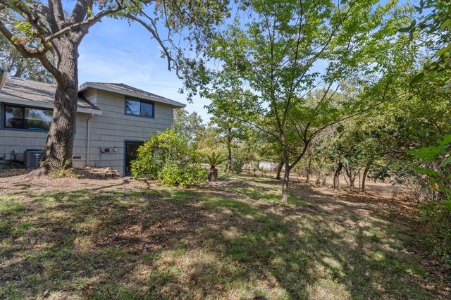 8865 Phoenix Ave, Fair Oaks, CA 95628