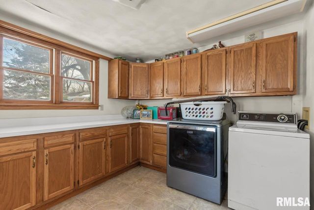 6314 W FARMINGTON Road, Peoria, IL 61604