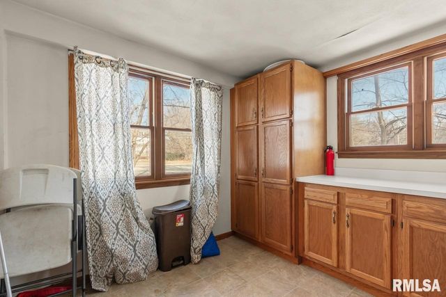 6314 W FARMINGTON Road, Peoria, IL 61604