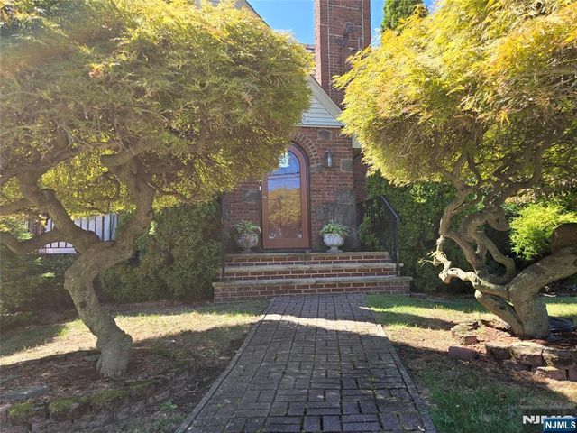 304 Henry Street, Hasbrouck Heights, NJ 07604