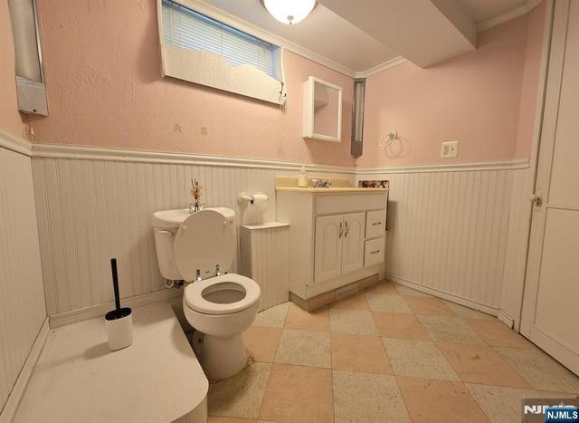 304 Henry Street, Hasbrouck Heights, NJ 07604