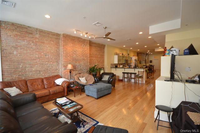 328-330 Main Street, Poughkeepsie, NY 12601