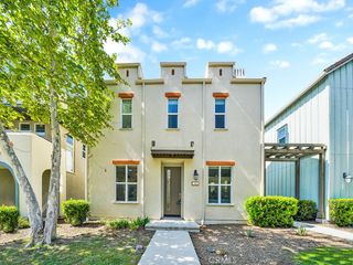 143 Fixie, Irvine, CA 92618