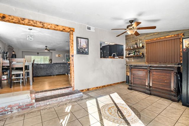 1430 Locke Rd, Modesto, CA 95355