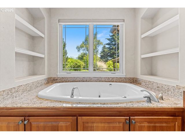 13719 Ne 72ND Ave, Vancouver, WA 98686