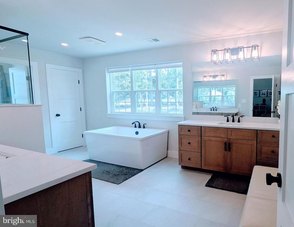 120 IVY MILLS RD, Glen Mills, PA 19342