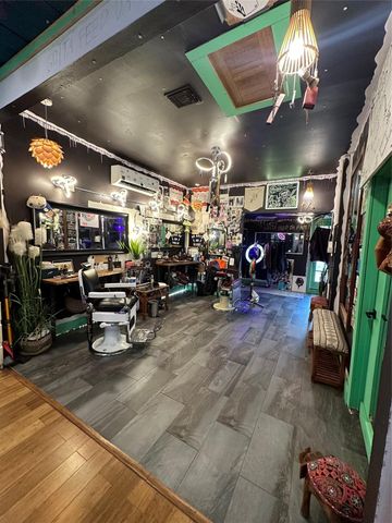 304 Lockwood Drive, Houston, TX 77011