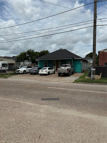 304 Lockwood Drive, Houston, TX 77011