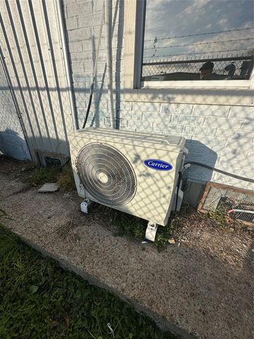 304 Lockwood Drive, Houston, TX 77011