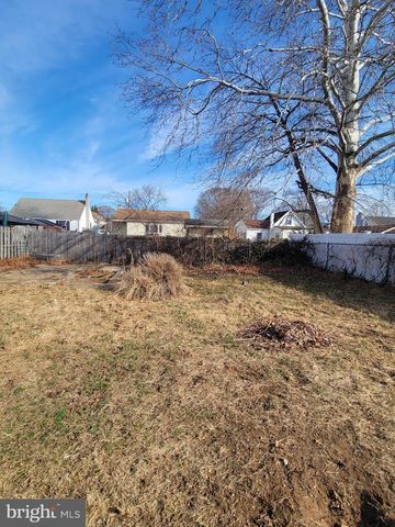 811 WASHINGTON AVE, Croydon, PA 19021