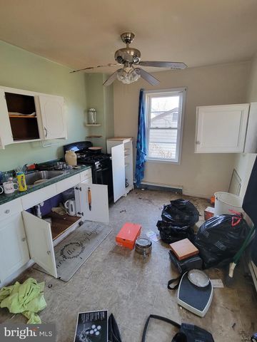 811 WASHINGTON AVE, Croydon, PA 19021