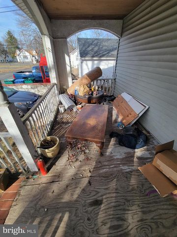 811 WASHINGTON AVE, Croydon, PA 19021