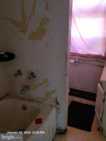 811 WASHINGTON AVE, Croydon, PA 19021