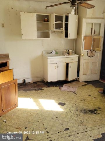 811 WASHINGTON AVE, Croydon, PA 19021