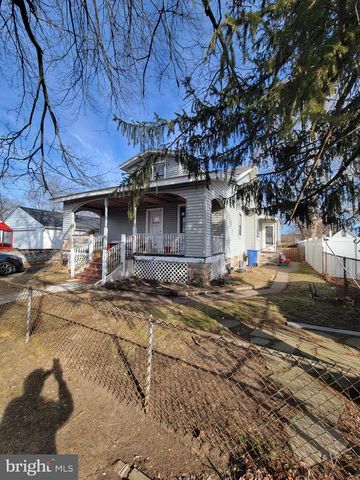 811 WASHINGTON AVE, Croydon, PA 19021