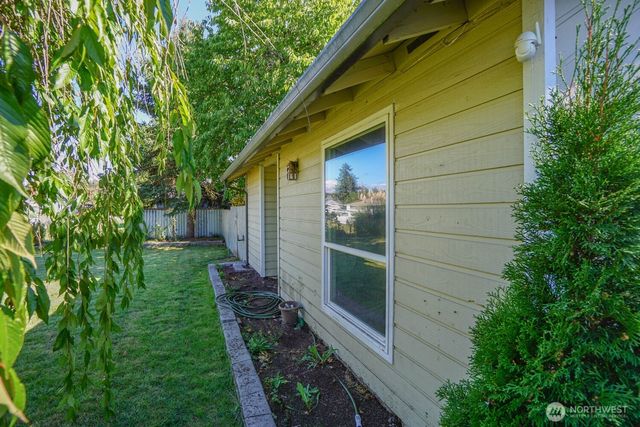 115 SW 3rd Street, Battle Ground, WA 98604