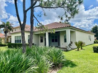 5579 55th Avenue, Vero Beach, FL 32967