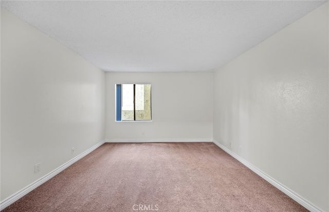 600 600 W 3rd Street W 107, Santa Ana, CA 92701