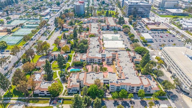 600 600 W 3rd Street W 107, Santa Ana, CA 92701