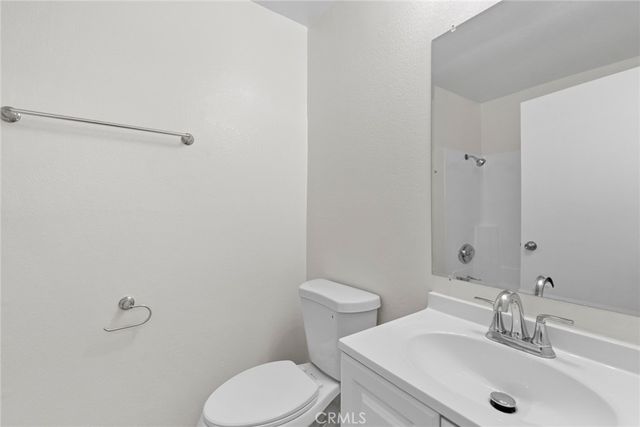 600 600 W 3rd Street W 107, Santa Ana, CA 92701