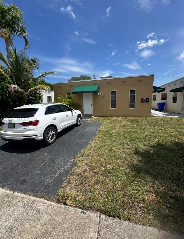 1670 Harding Street, Hollywood, FL 33020