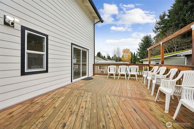 2225 E 64th Street, Tacoma, WA 98404