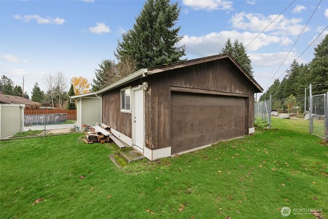 2225 E 64th Street, Tacoma, WA 98404