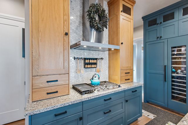 10924 S PADDLE BOARD WAY, South Jordan, UT 84009