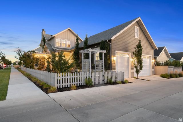 10924 S PADDLE BOARD WAY, South Jordan, UT 84009