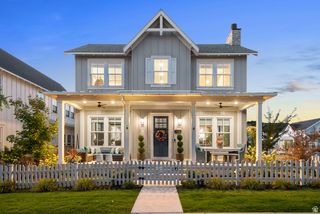 10924 S PADDLE BOARD WAY, South Jordan, UT 84009