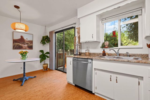 2893 Alfreda Way, Redding, CA 96002