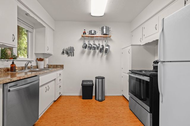 2893 Alfreda Way, Redding, CA 96002