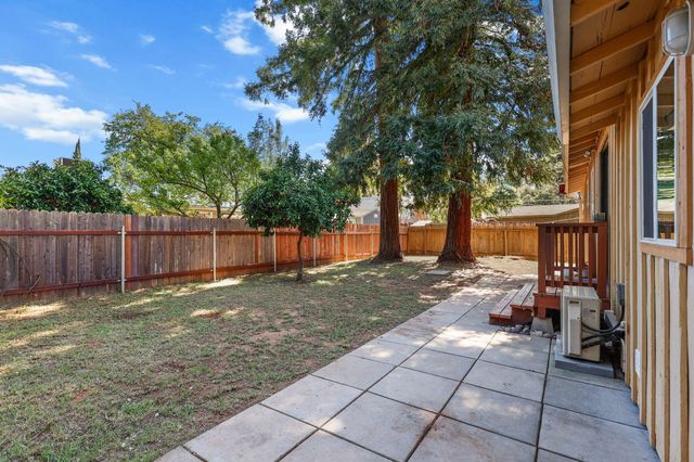 2893 Alfreda Way, Redding, CA 96002
