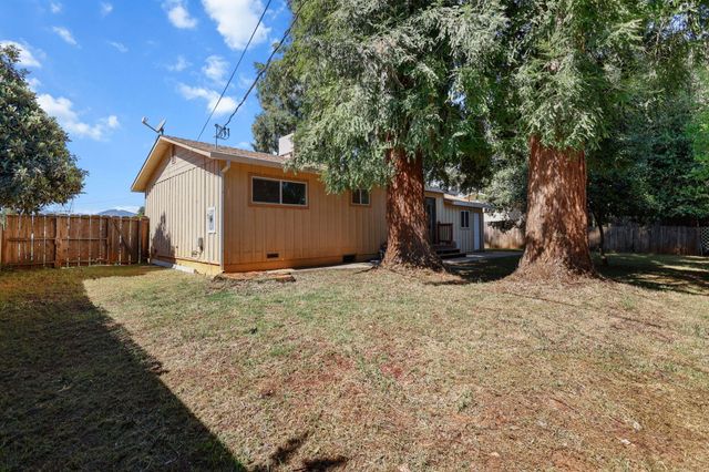 2893 Alfreda Way, Redding, CA 96002