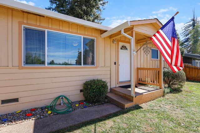 2893 Alfreda Way, Redding, CA 96002