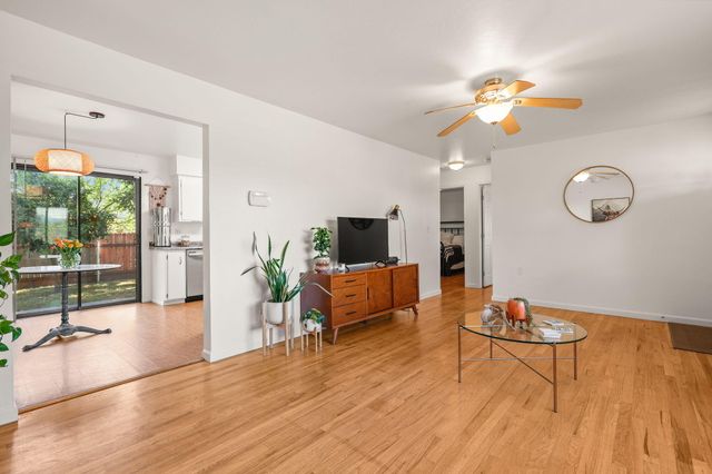 2893 Alfreda Way, Redding, CA 96002