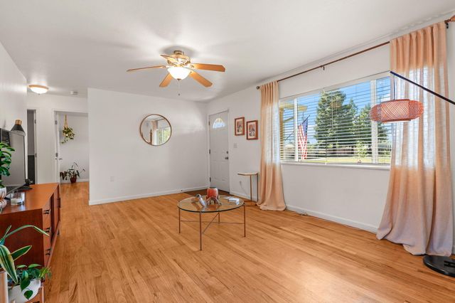 2893 Alfreda Way, Redding, CA 96002