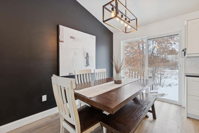 11876 N Meadow Curve, Lindstrom, MN 55045