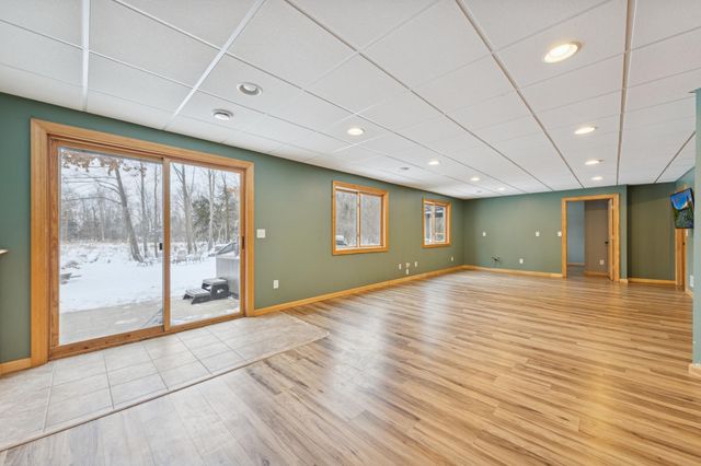 11876 N Meadow Curve, Lindstrom, MN 55045