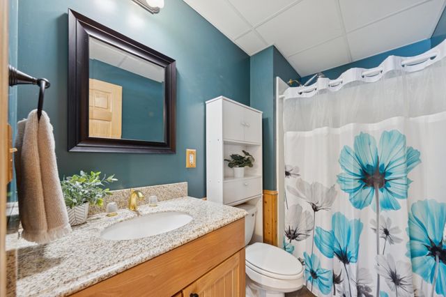 11876 N Meadow Curve, Lindstrom, MN 55045