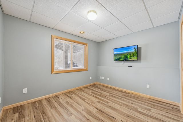 11876 N Meadow Curve, Lindstrom, MN 55045