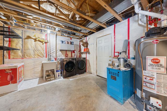 11876 N Meadow Curve, Lindstrom, MN 55045